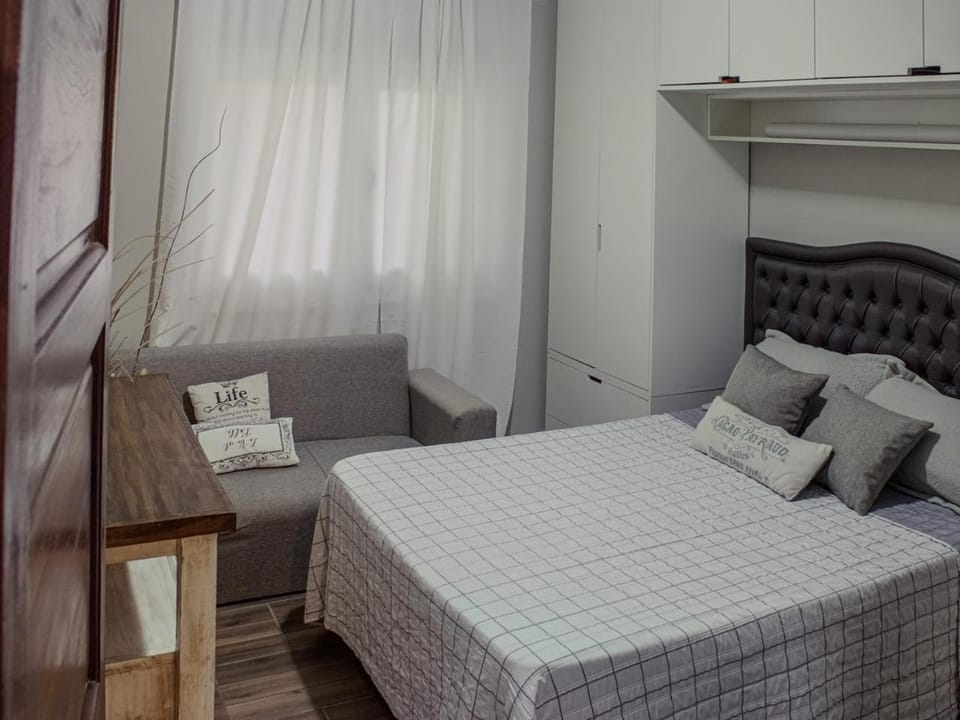 Bed, Living room, Photo of the whole room, Bedroom