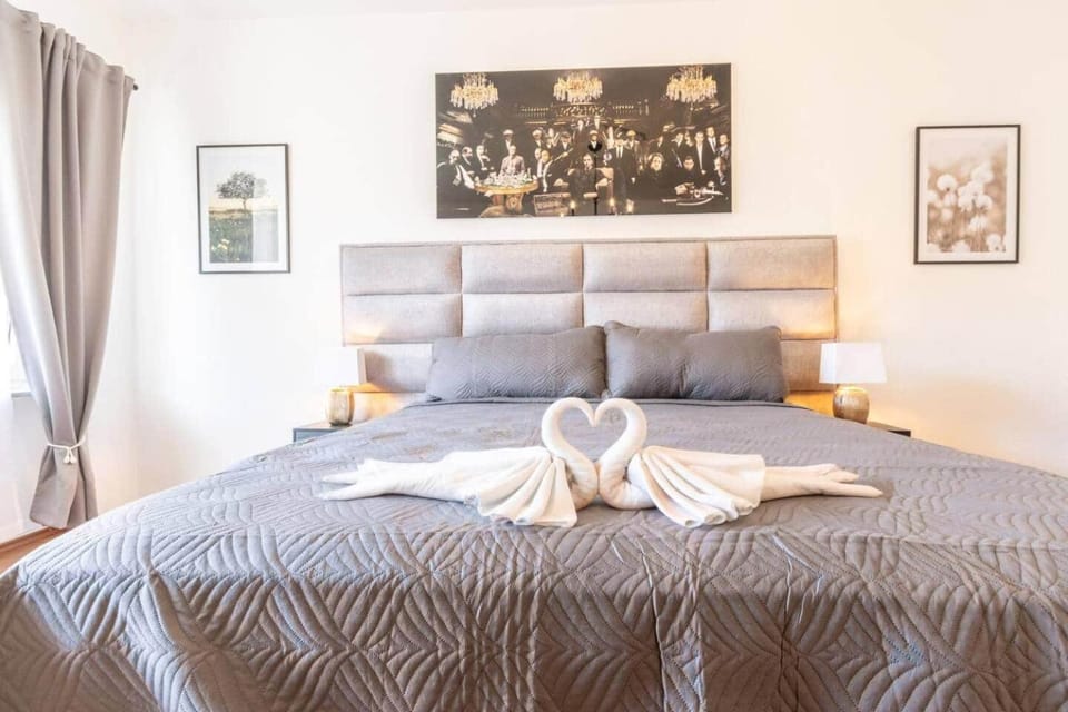 50 m Rhein - 6 Personen - Stadt - Sunset Balkon Apartment in Koblenz