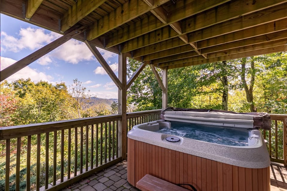 Aspen View House in Watauga