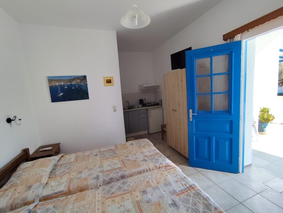 Areti studios Bed and Breakfast in Milos