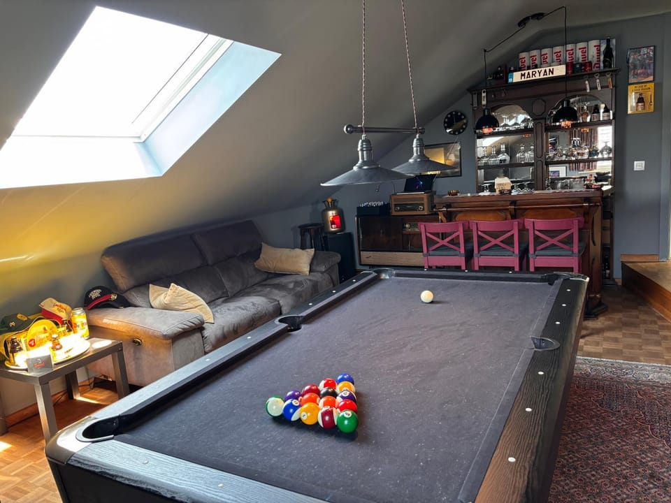 Communal lounge/ TV room, Lounge or bar