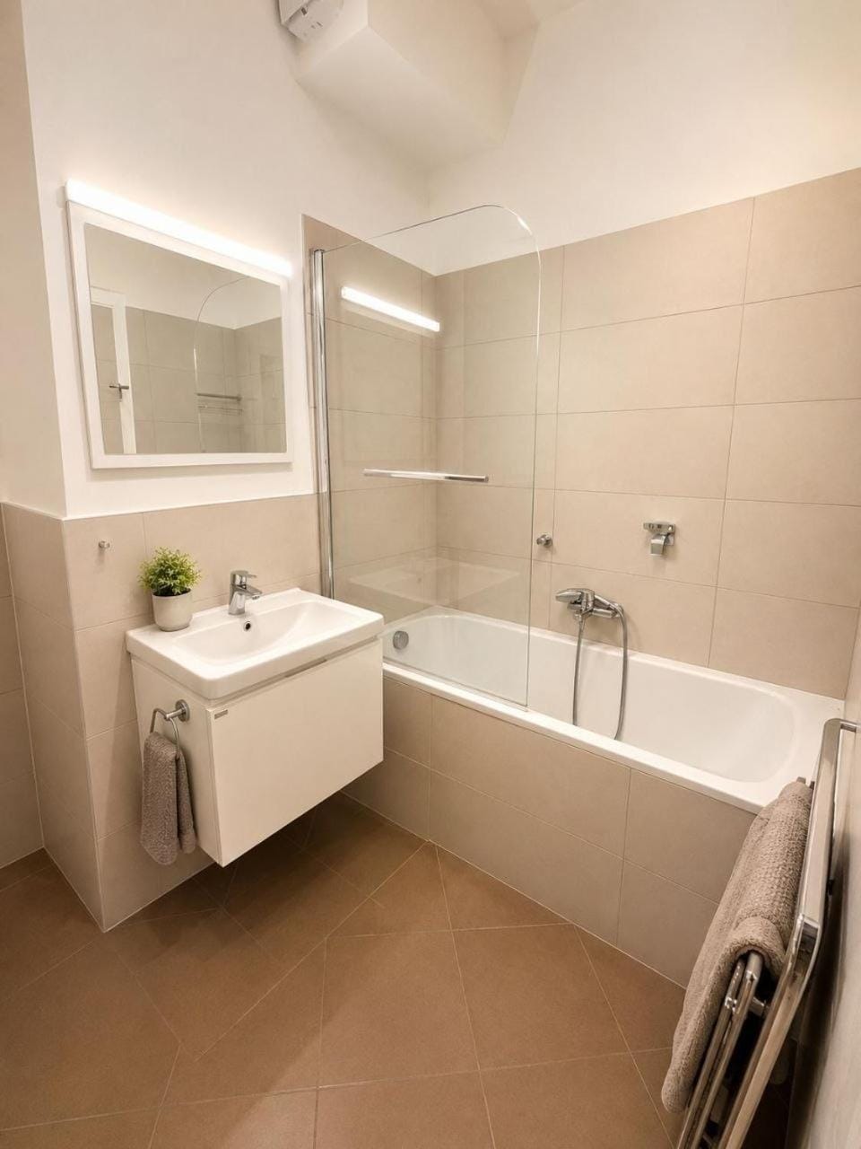 Apartment Modern City Apartment in Bratislava