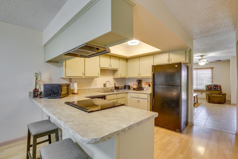 Work & Play in Yuma: Central Condo w/ Pool Access House in Yuma