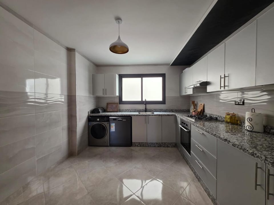 Azure Breeze Retreat - Mediterranean Comfort Apartment in Tangier-Tétouan-Al Hoceima