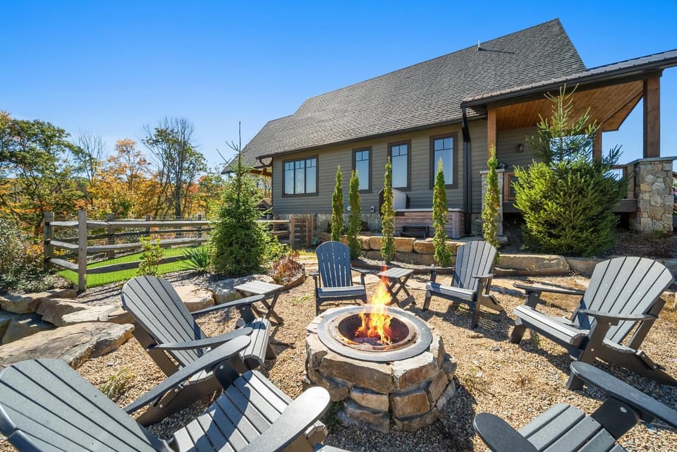 Soaring Hawk Lodge at Eagles Nest House in Beech Mountain