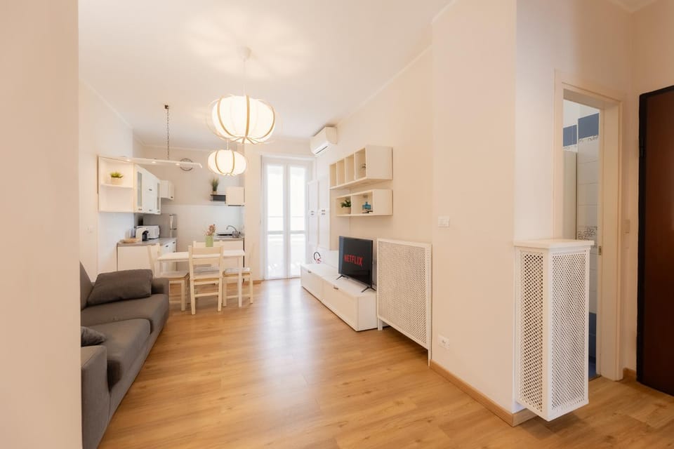 TV and multimedia, Kitchen or kitchenette, Living room, Dining area