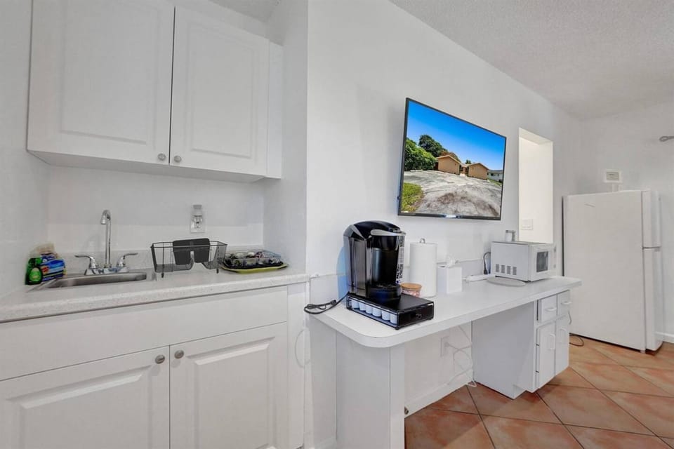 Steps to Hardrock! Managed by BNR Vacation Rentals Apartment in Dania Beach