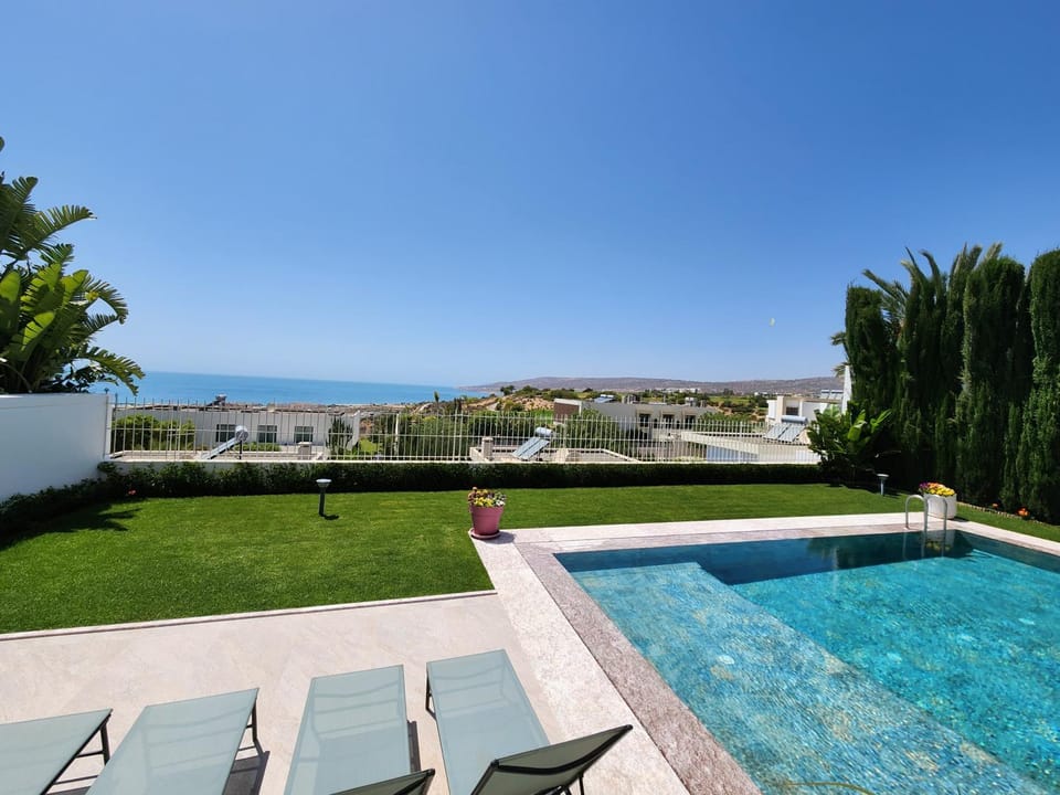 Patio, Day, Natural landscape, Garden, Garden view, Pool view, Sea view, Swimming pool, sunbed