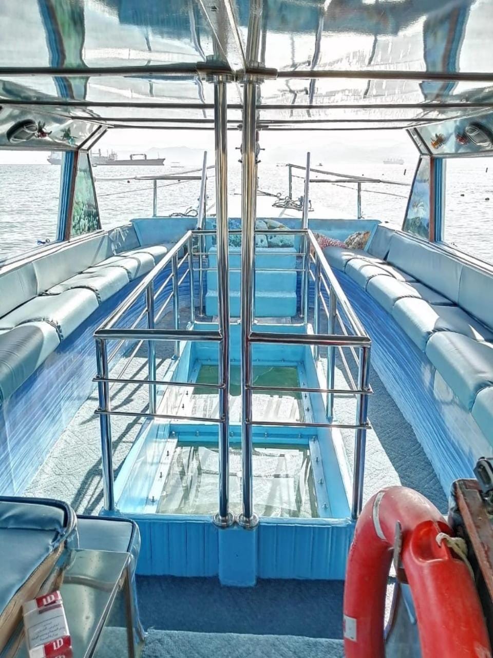 قارب الكابتن Docked boat in South District