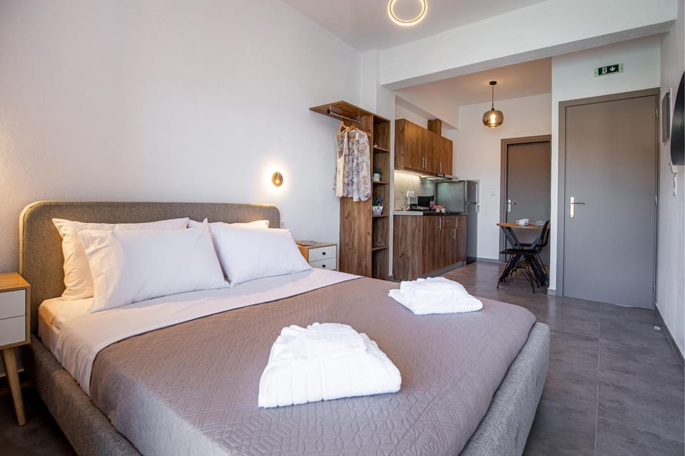 Bed, kitchen