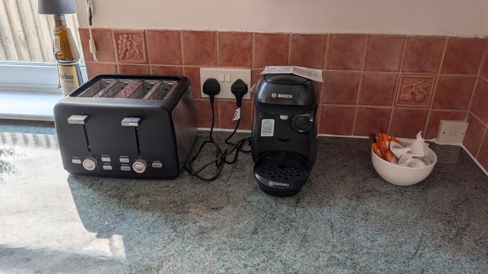 Coffee/tea facilities