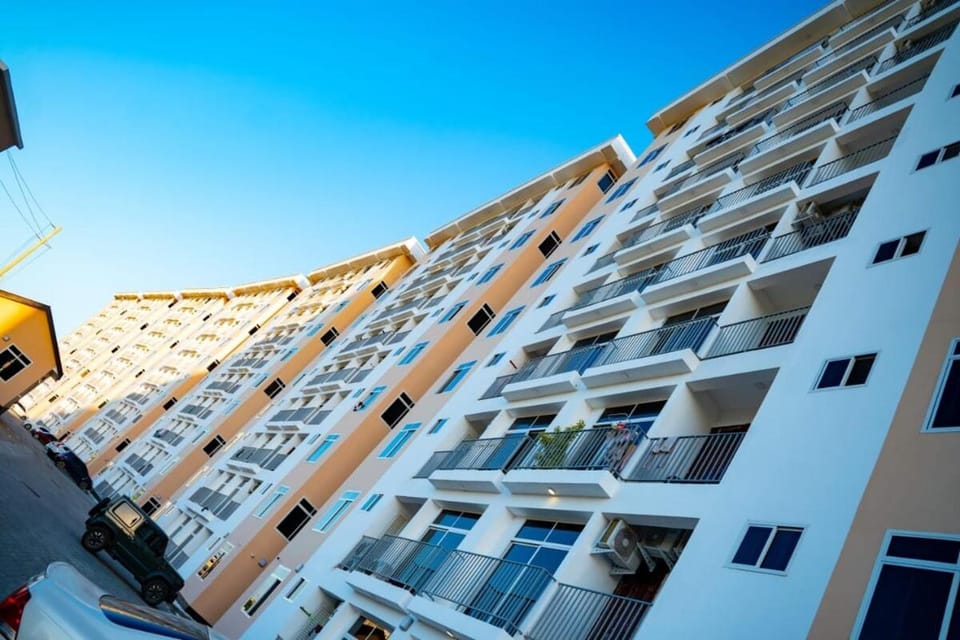 Property building, Neighbourhood
