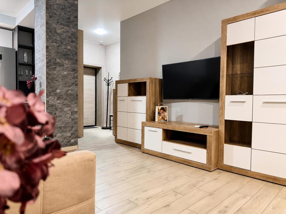 TV and multimedia, Photo of the whole room