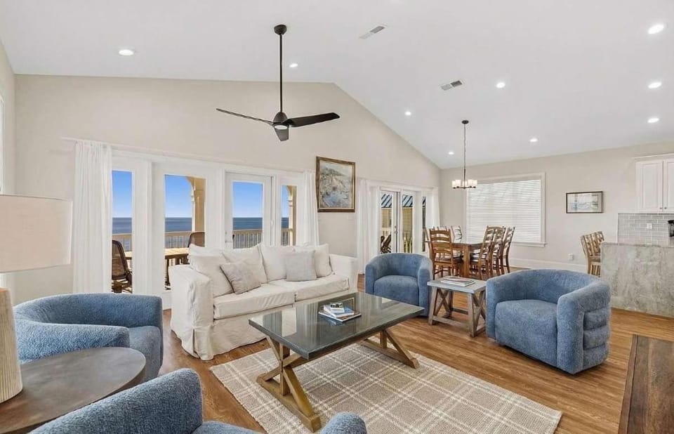 Beach Front- St George Island -Pool -Game Room House in Saint George Island