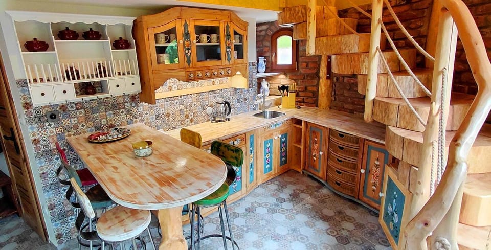 Living room, Dining area, kitchen