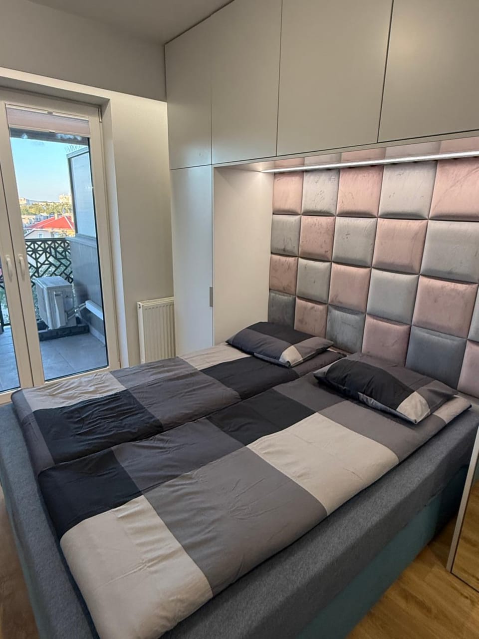 Klimatyzowany Apartament Seminaryjska w centrum Kielc, parking Apartment in Poland