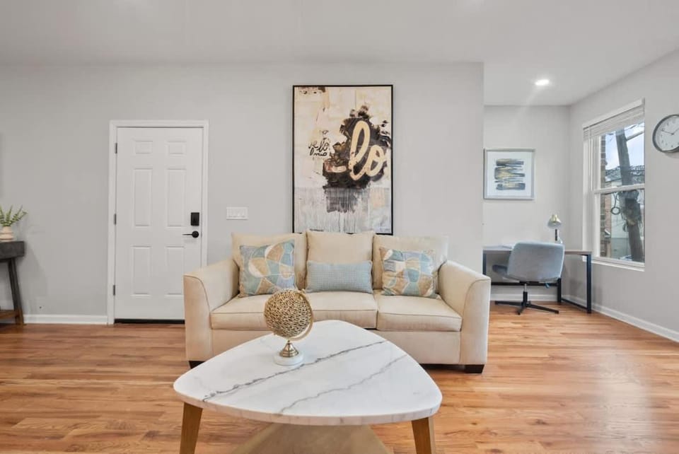 Spacious 4BED 3BA Apt with Garage Near NYC and MetLife Stadium close to PATH ready for FIFA Apartment in Kearny