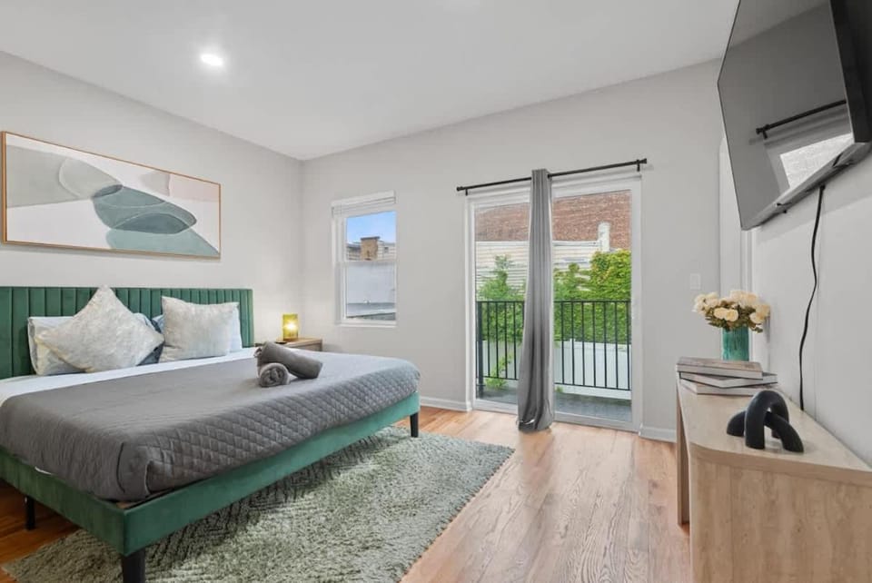 Spacious 4BED 3BA Apt with Garage Near NYC and MetLife Stadium close to PATH ready for FIFA Apartment in Kearny