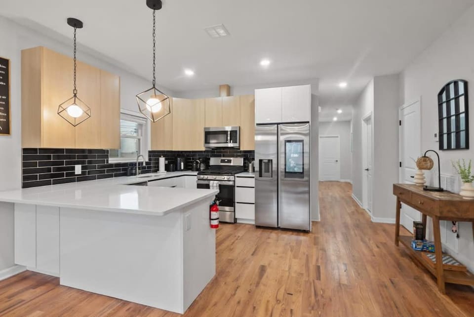 Spacious 4BED 3BA Apt with Garage Near NYC and MetLife Stadium close to PATH ready for FIFA Apartment in Kearny