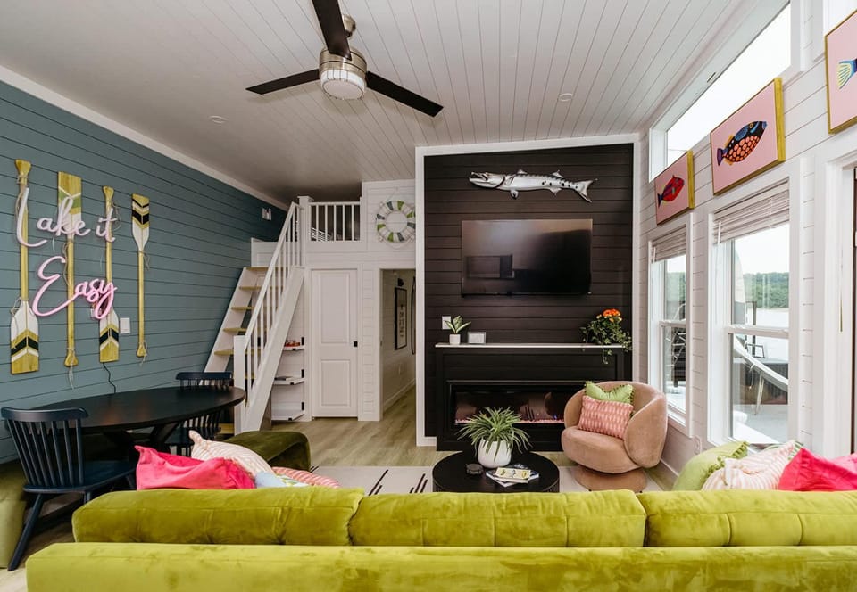 Sunsetter - Luxury Floating Home on Cumberland House in Lake Cumberland