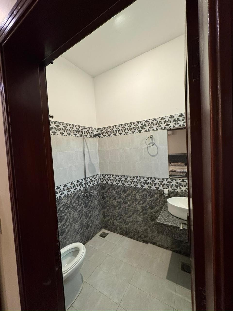 Luxury 3 Bedroom Private Villa House in Karachi