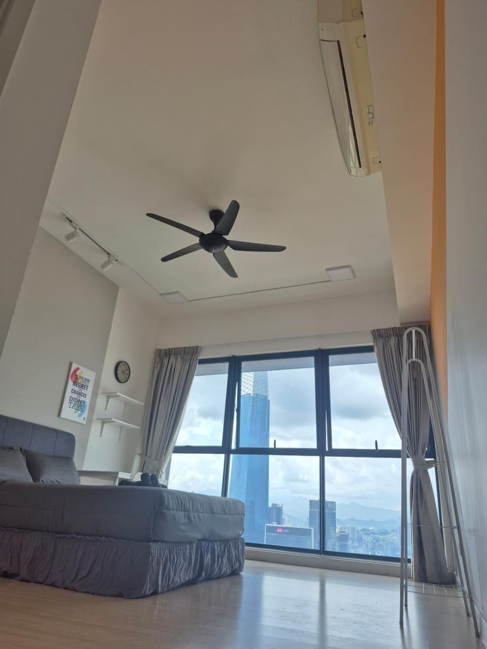 Balcony City View 7Pax- The Continew 4BR2BR TRX KL Apartment in Federal Territory of Kuala Lumpur