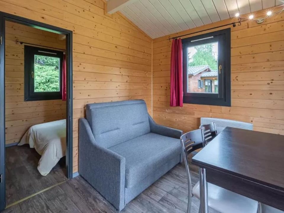 Chalet confort avec terrasse - 5 pers. - API-1-52-2792 Campground/ 
RV Resort in Grand Est