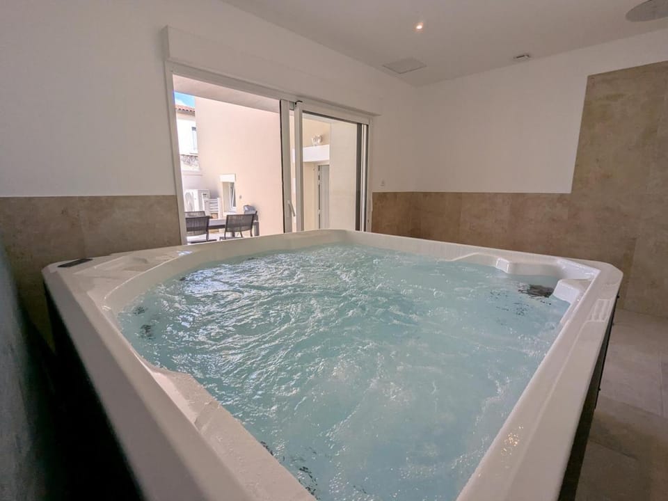 Maison avec climatisation au cœur du village - 6 pers. - FR-1-653-290 House in Nouvelle-Aquitaine