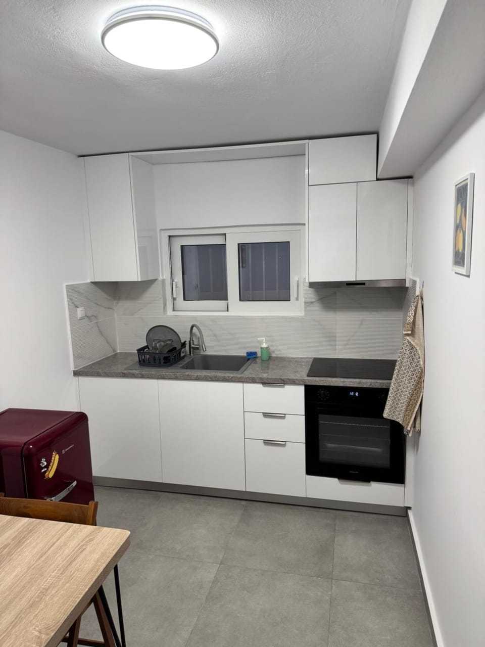 Kitchen or kitchenette, oven, stove