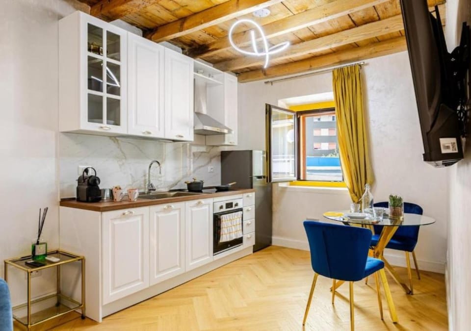 View (from property/room), Kitchen or kitchenette, kitchen