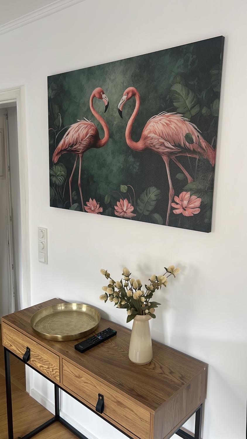 Photo of the whole room, Decorative detail