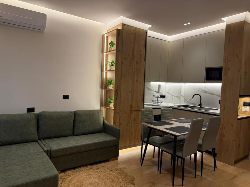 Kitchen or kitchenette, Photo of the whole room, Seating area