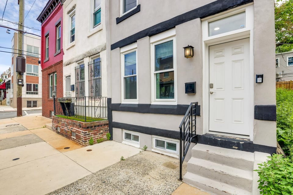 Walk to Fairmount Park: Modern Philly Townhome! House in Philadelphia