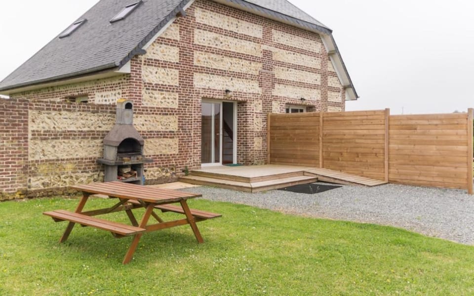 BBQ facilities, Garden, Balcony/Terrace