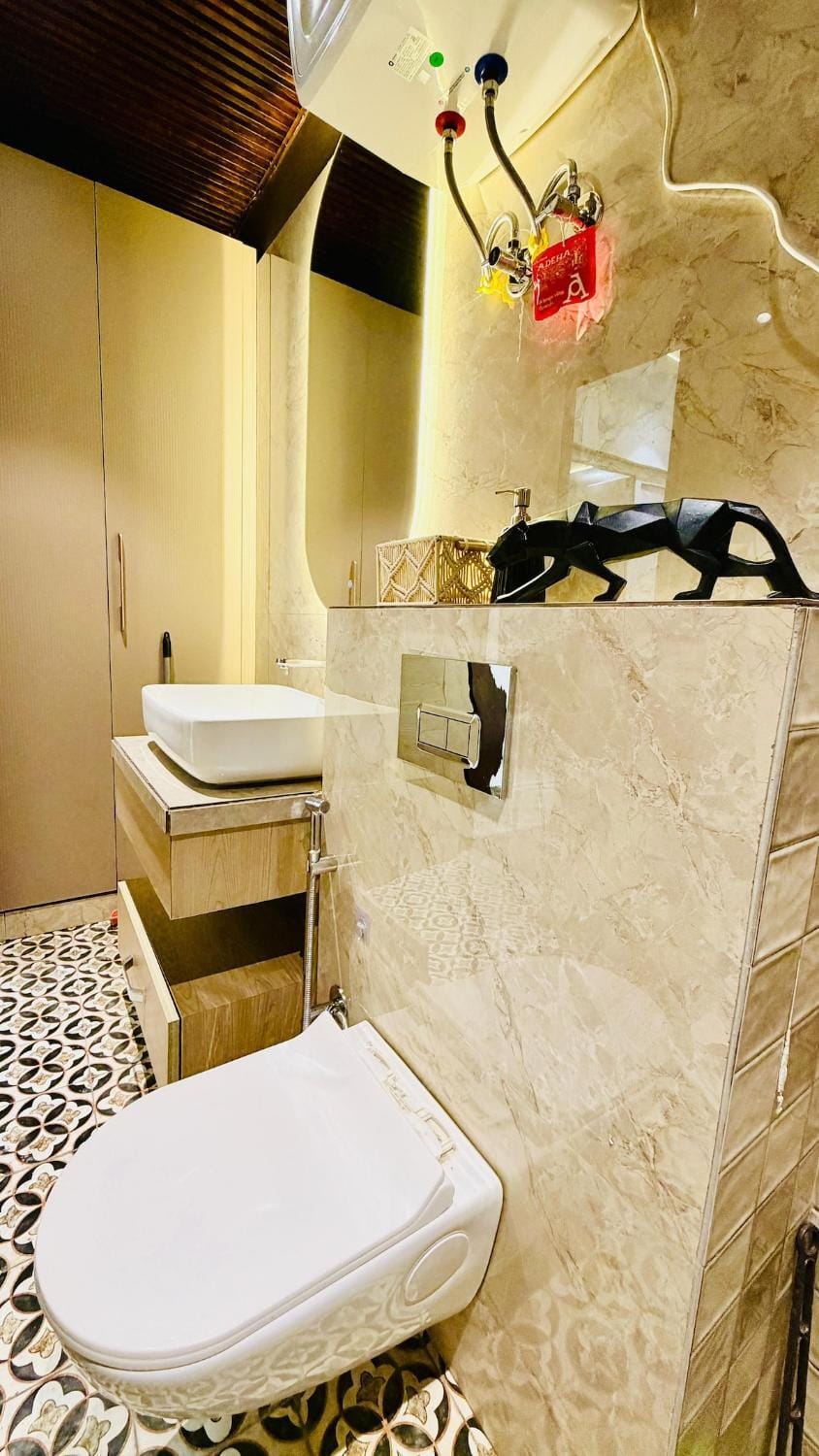 Shower, Toilet, Bathroom