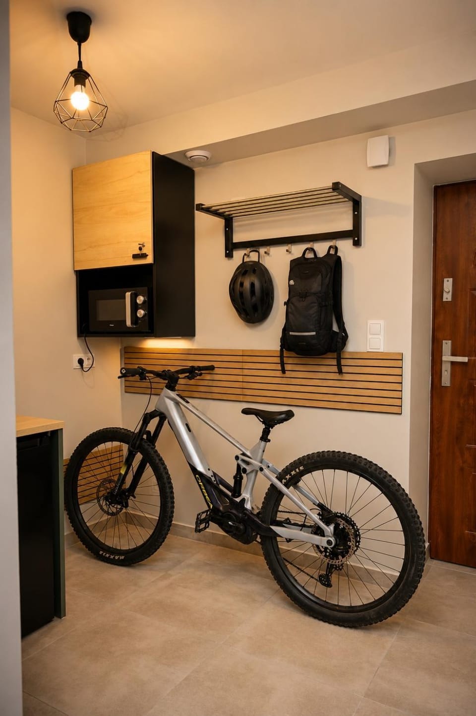 Cycling, microwave, storage