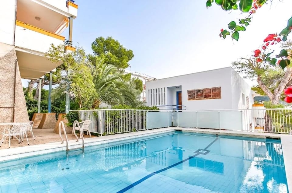 Apartment with large terrace in Vallpineda, Sitges Apartment in Garraf