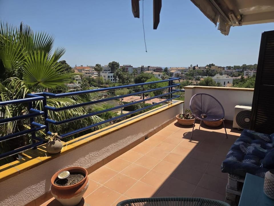 Apartment with large terrace in Vallpineda, Sitges Apartment in Garraf