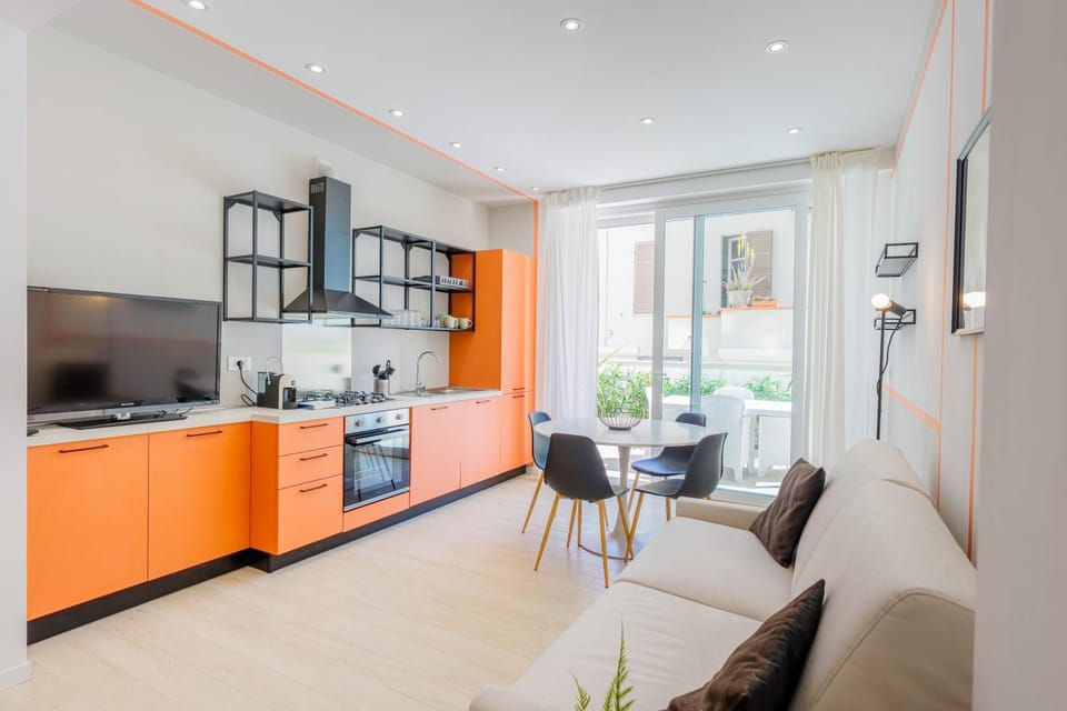 Kitchen or kitchenette, Living room, Seating area, oven, stove