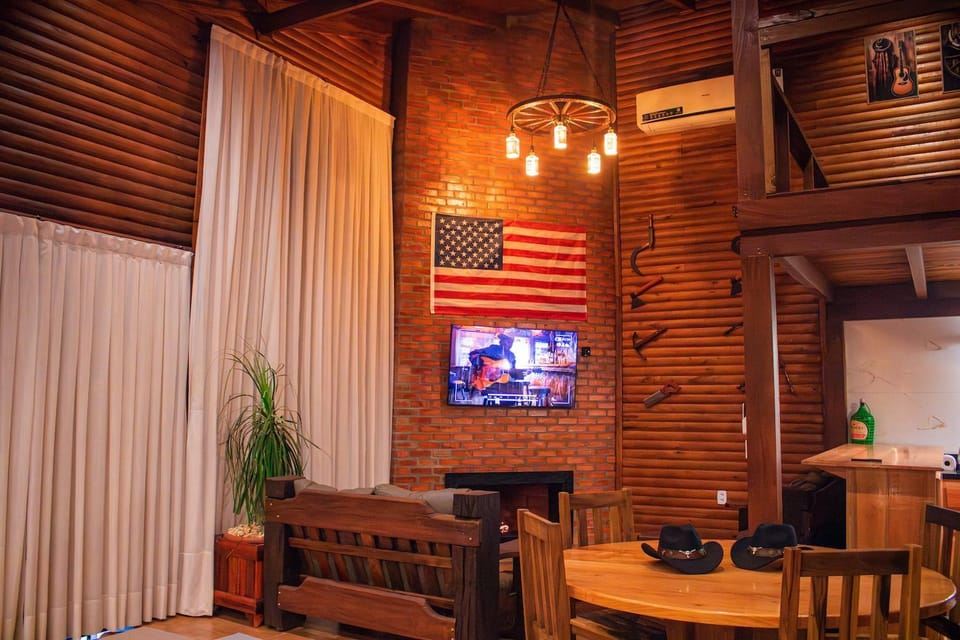 Cabana Texas Estilo Country com Hidro e Lareira Chalet in Chapecó