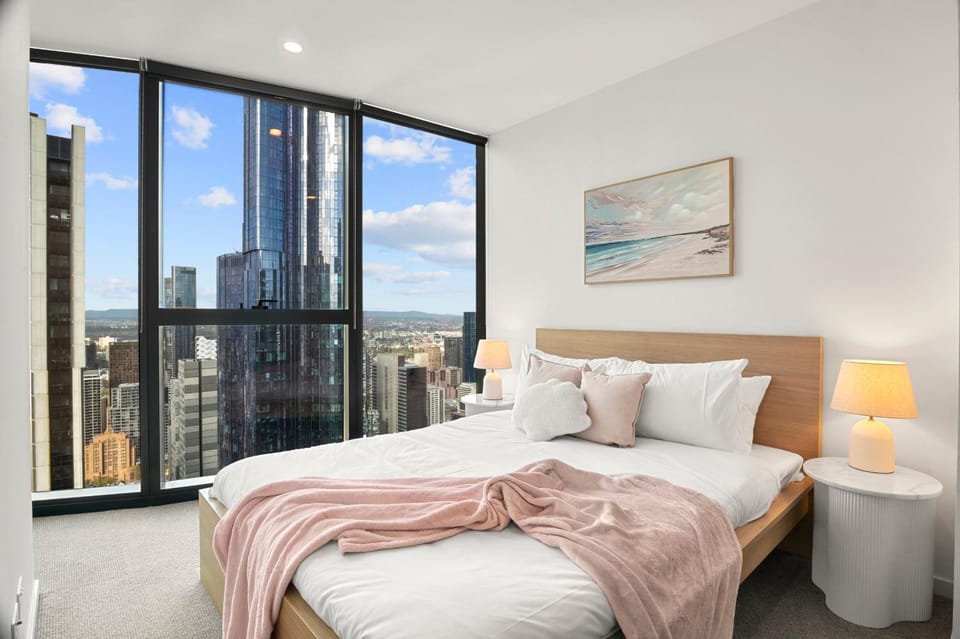 Bed, Photo of the whole room, Bedroom, City view
