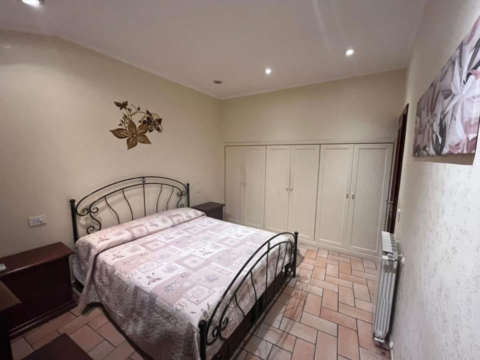 Bedroom, wardrobe