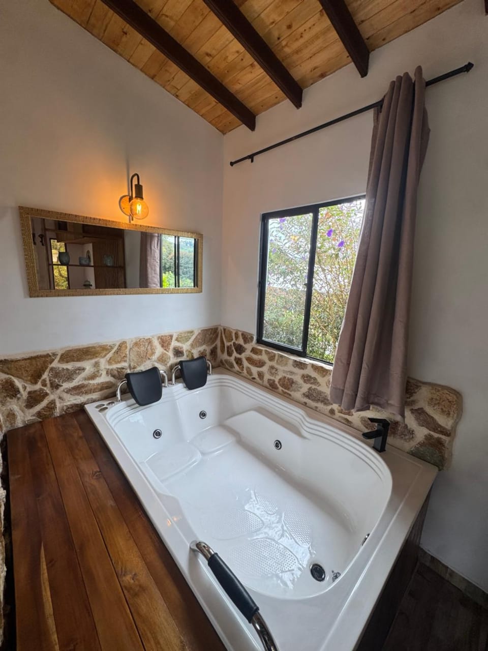 Refugio del Lago House in Antioquia