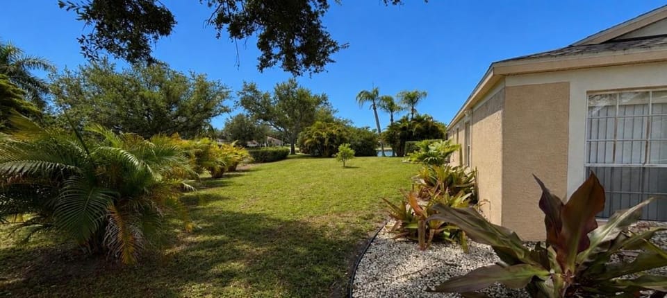Modern Coastal Retreat Near Beaches, IMG Academy Villa in Bradenton