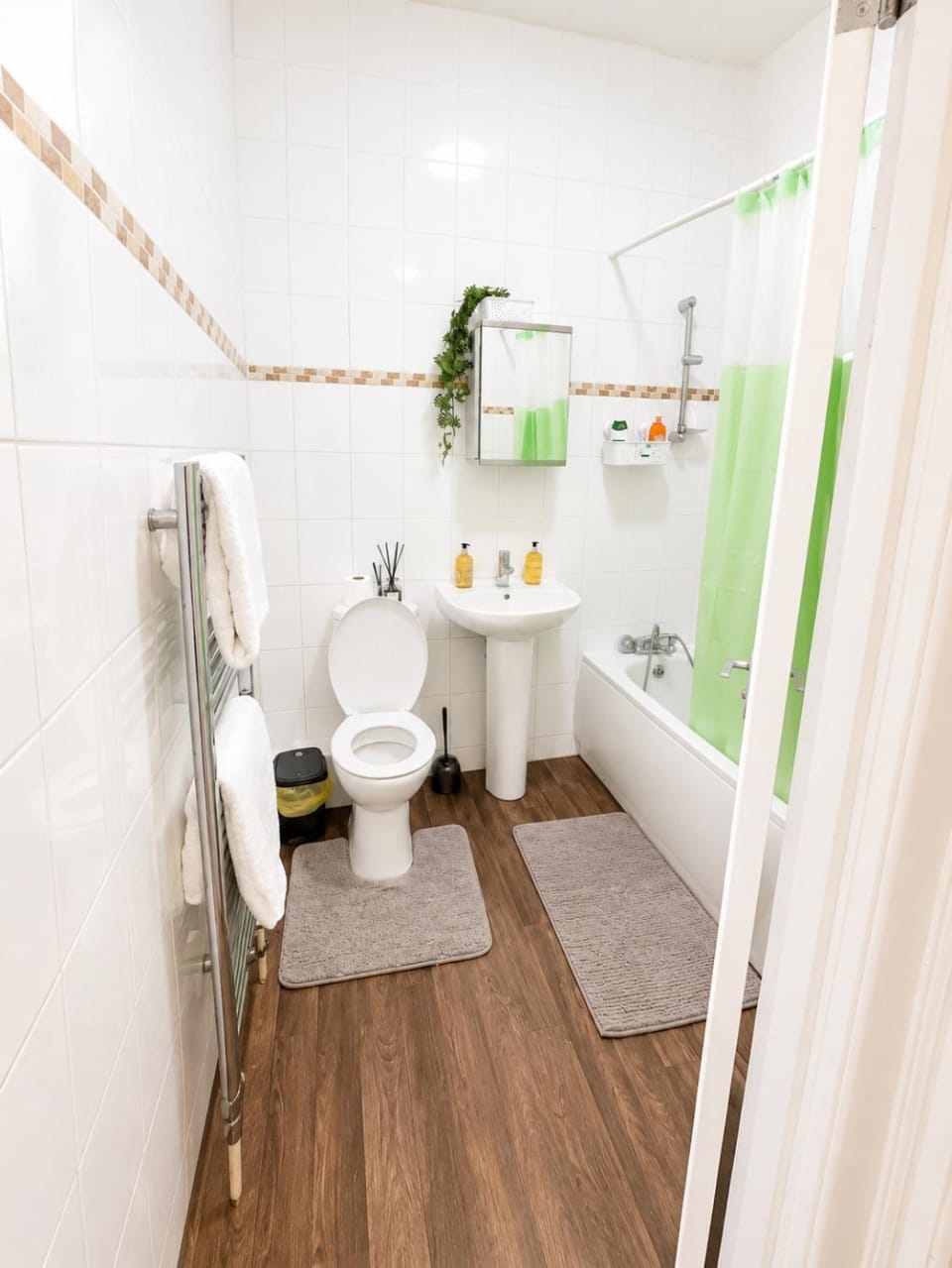 Spacious London two bedroom two bathroom Apartment No parking Near Greenwich & O2 Apartment in London Borough of Lewisham
