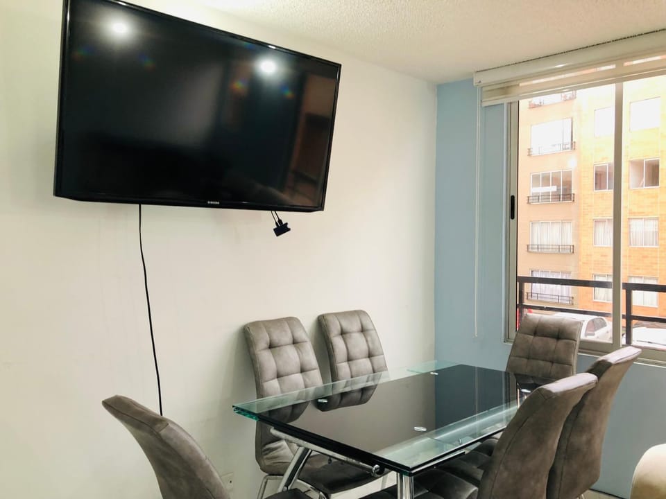 Communal lounge/ TV room, TV and multimedia