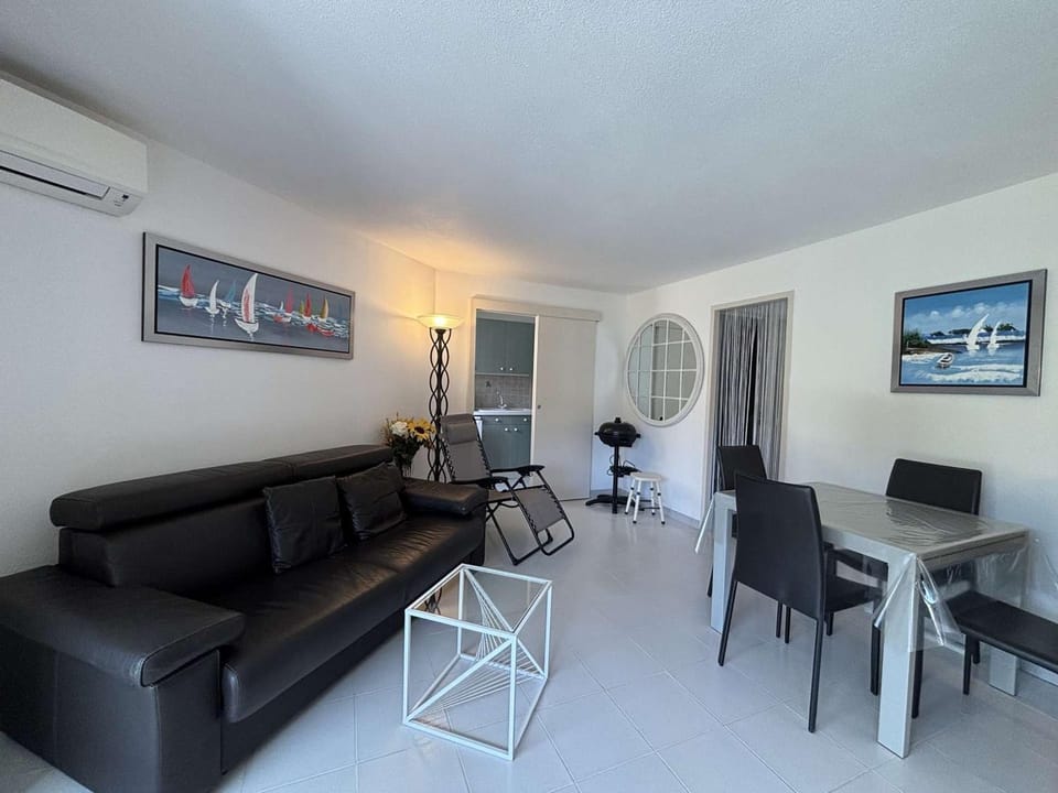 Appartement climatisé, terrasse - 4 pers. - FR-1-226B-263 Apartment in Cavalaire-sur-Mer