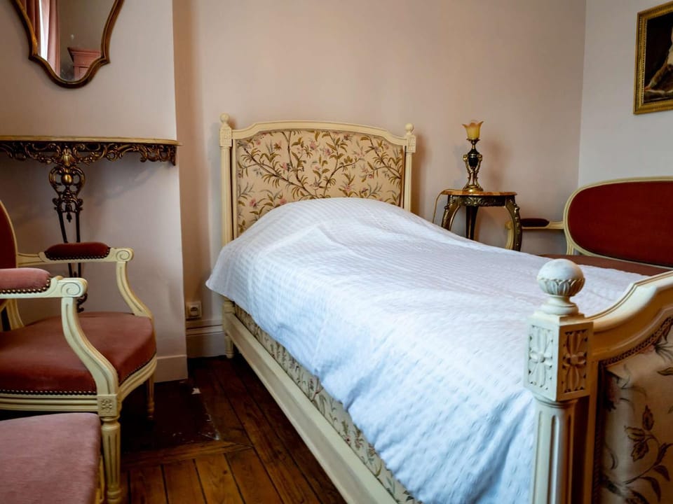 Appartement chic au cœur de Reims - 5 pers. - FR-1-870-41 Apartment in Reims