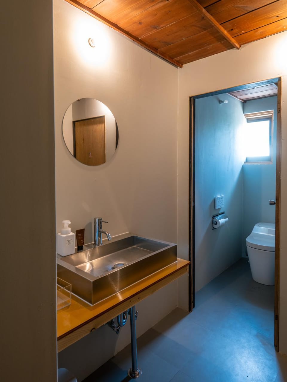 汐見屋 Bed and Breakfast in Japan