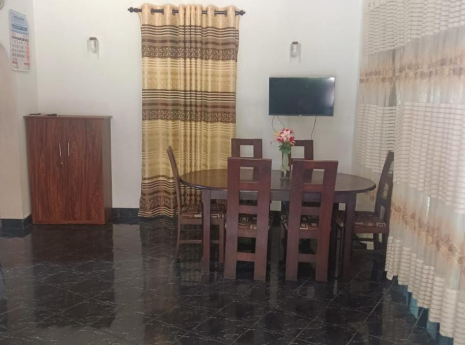 Ruwanara Guesthouse and Restaurant Bed and Breakfast in Sri Lanka